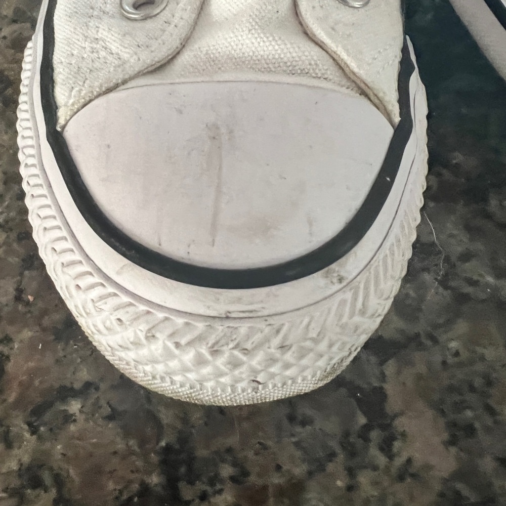 Converse, no lace - Picture 3 of 5